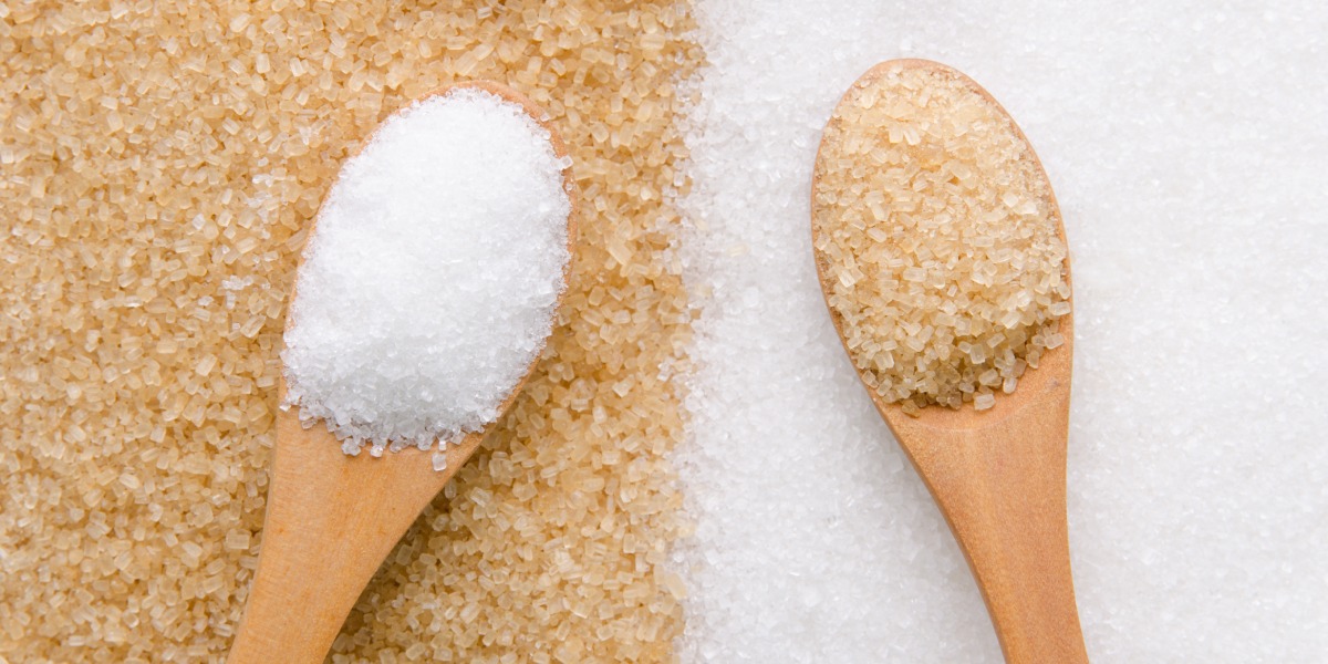 Καστανή ή λευκή ζάχαρη; Τι να επιλέξετε στη διατροφή σας